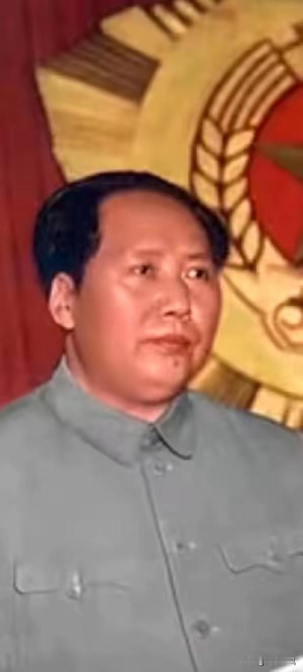 一首短诗写尽伟人风骨，短短28字，亿万中国人读后热泪盈眶一首朴素小诗，没有