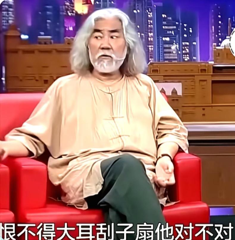 张纪中说，2000年，央视投资4000万，找他拍《笑傲江湖》，邵兵出演令
