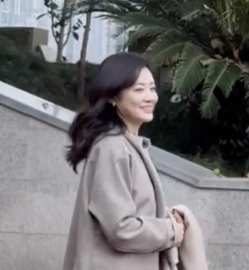 周涛首次参加真人秀综艺真的太惊喜了！周涛首次加盟真人秀《五十公里桃花坞》，路透