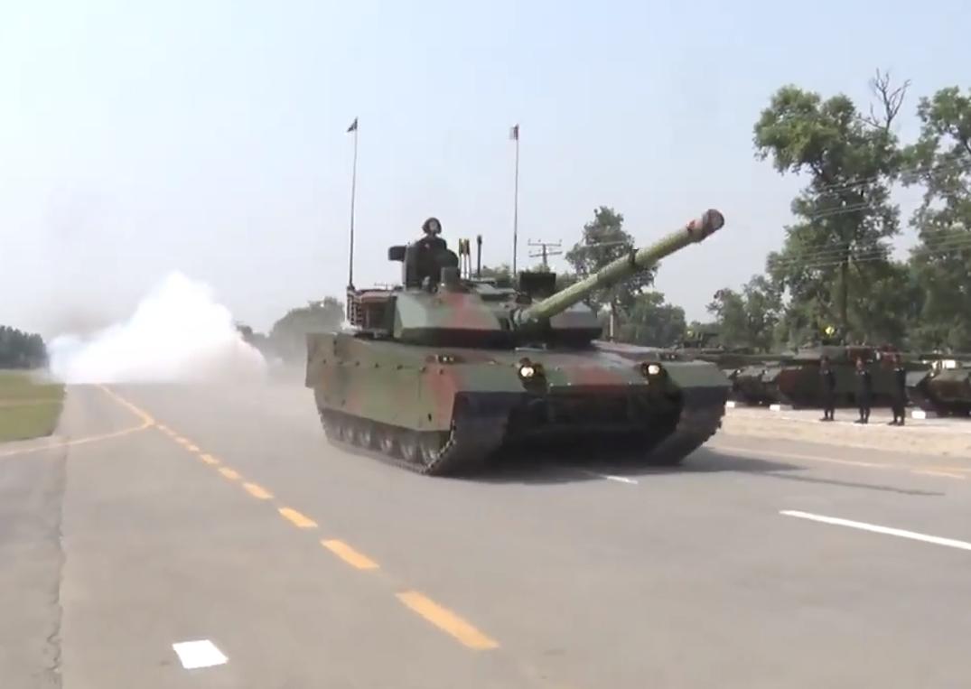 巴基斯坦第1打击军，第11军已经开始调动，红旗9和红旗16防空导弹全程掩护。战场