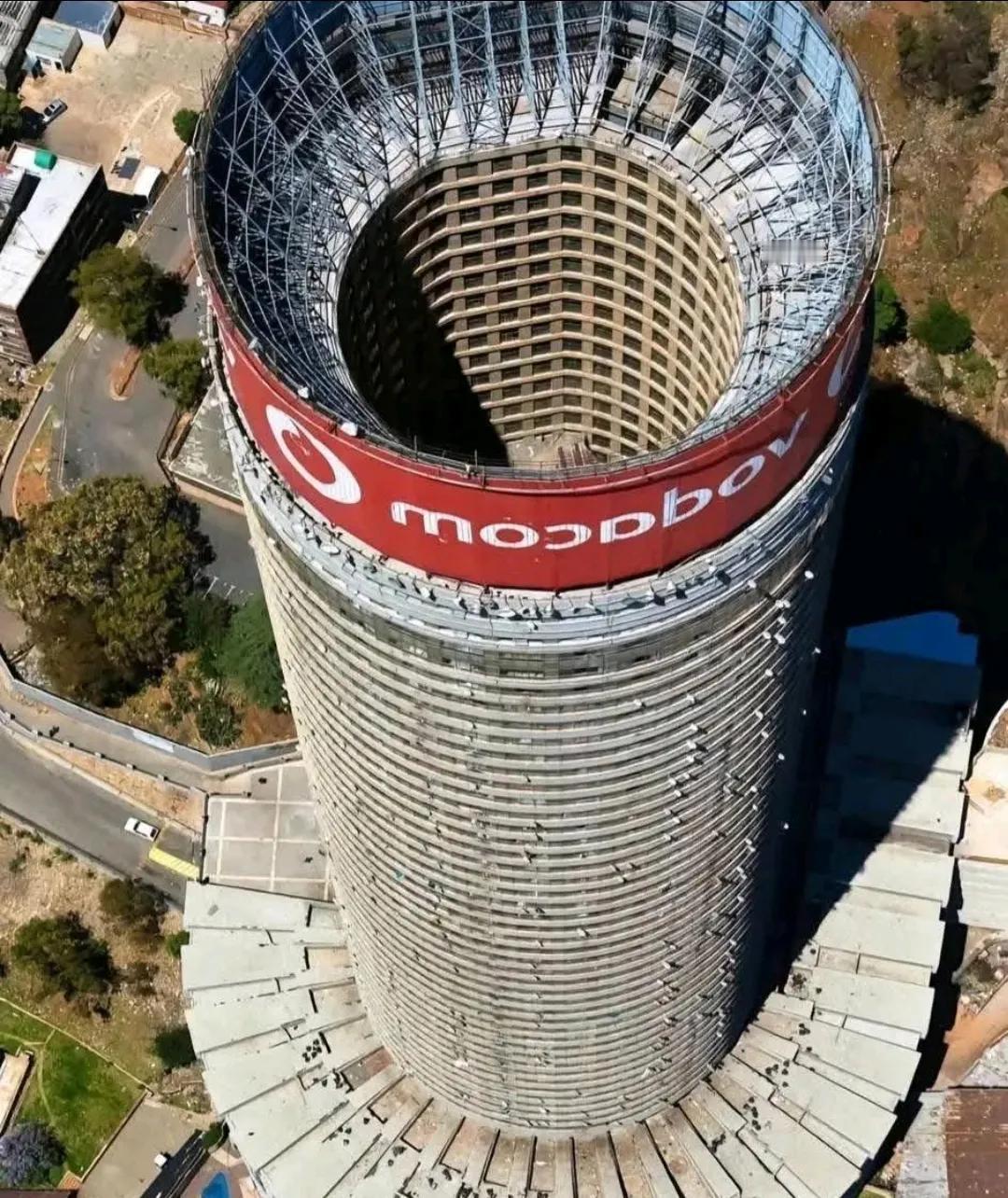 1994年之后，原本人人平等的南非在印度化，1961-1994年，南非人人平等，