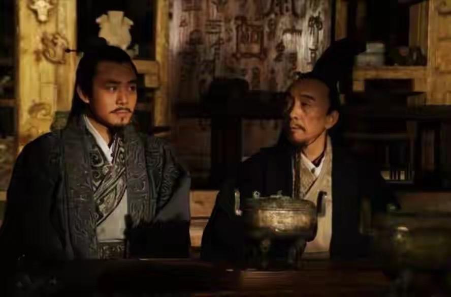 韩信不知道功高震主的道理嘛？韩信懂得功高震主的道理，但在秦汉之前，因为功高震