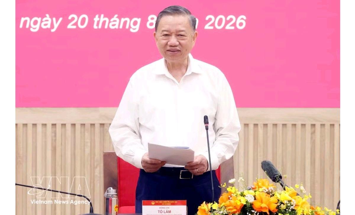 越南最高领导人同越南胡志明国家政治学院领导举行工作座谈越共中央总书记、国家主