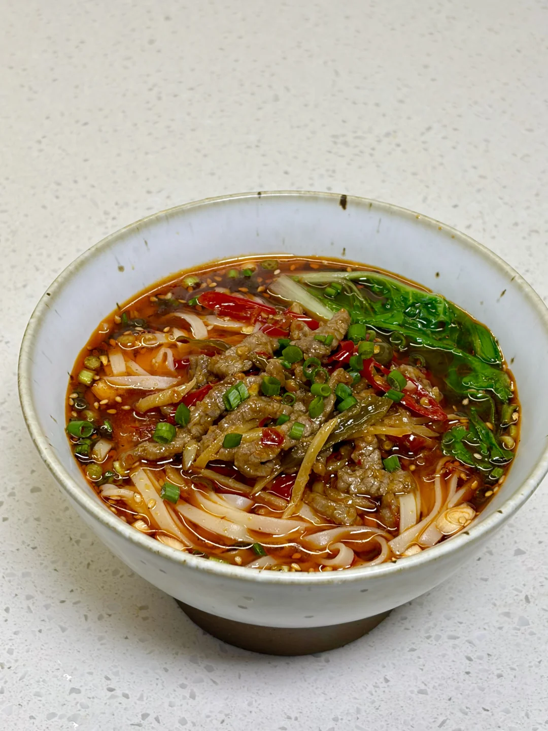 酸辣开胃的泡椒牛肉面，附详细做法～