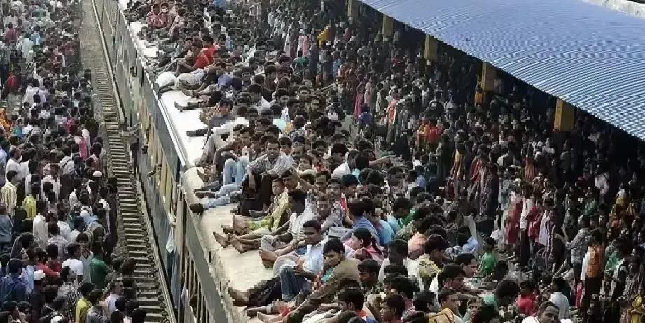 印度现在最棘手的，不只是人多，而是连自己有多少人都只能估。他看到的数字是这