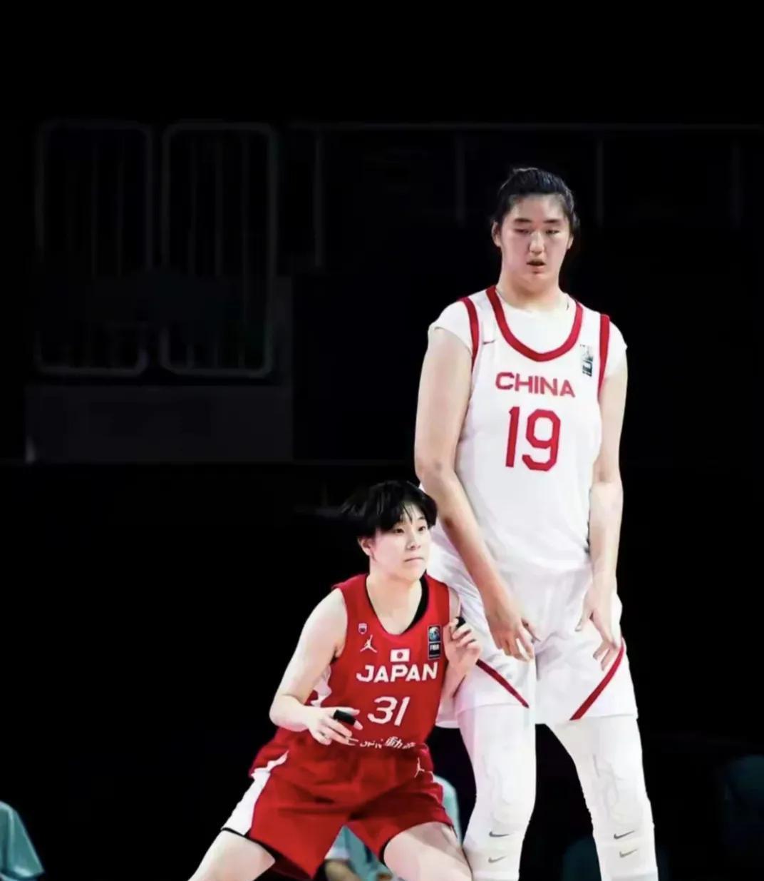 张子宇&韩旭领衔，李梦&李月汝缺席，中国女篮重启征程！北京时间6月13日晚7点