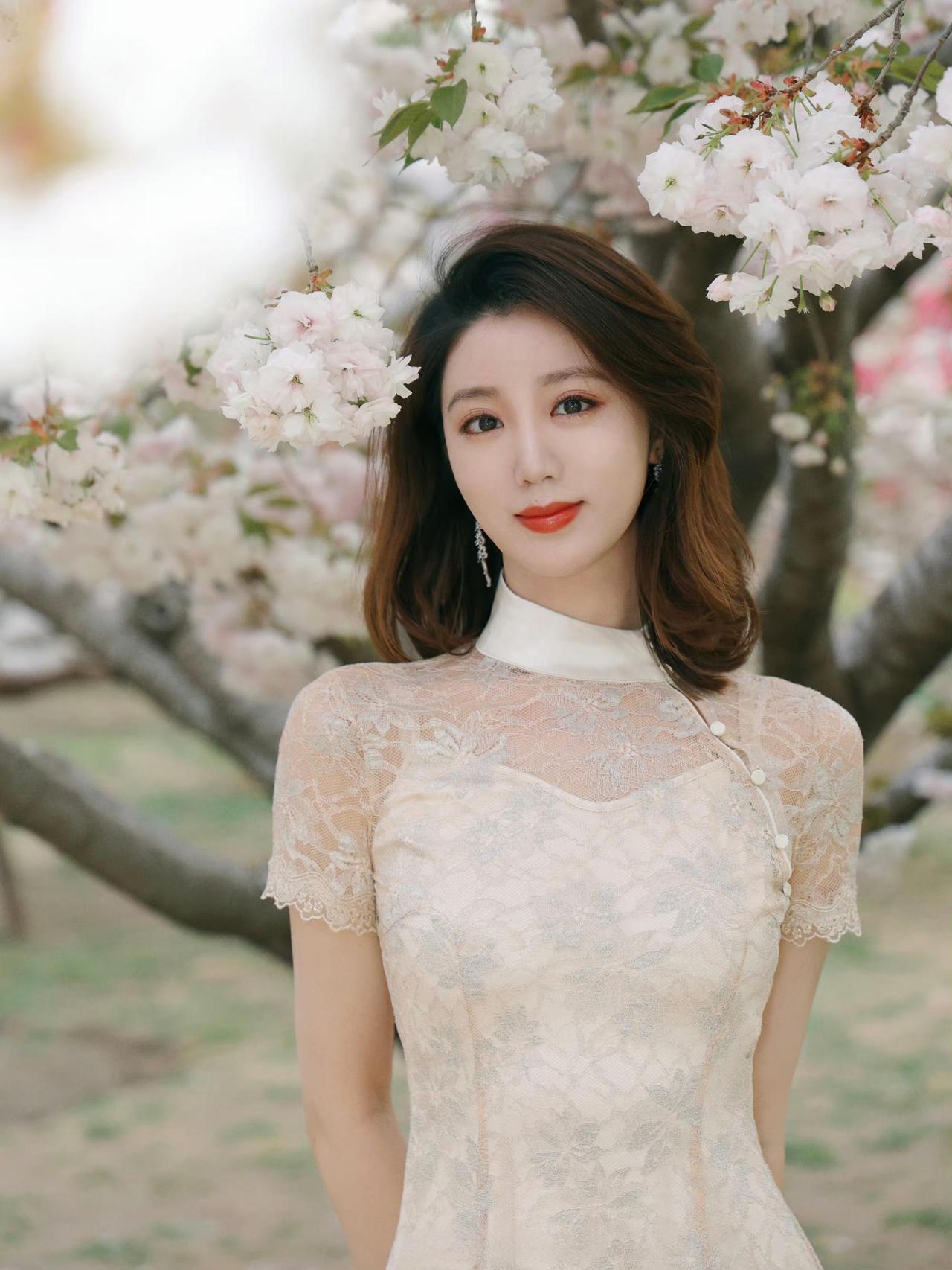 我最喜欢的央视主持人是郑子可，余露莹，王嘉宁，刘妙然，白影，张舒越。她们颜值