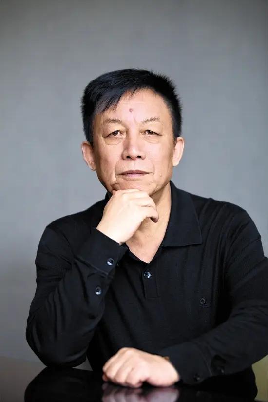 现在的易中天，心中一定五味杂陈。做了一辈子学问，对西方文明到底是啥，一无所知，只