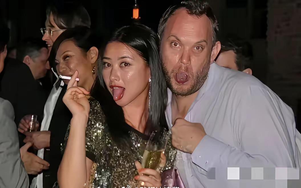 [吃瓜]这两天，随着“三通一达”话题爆🔥，朱珠多年前国外party上“抽烟