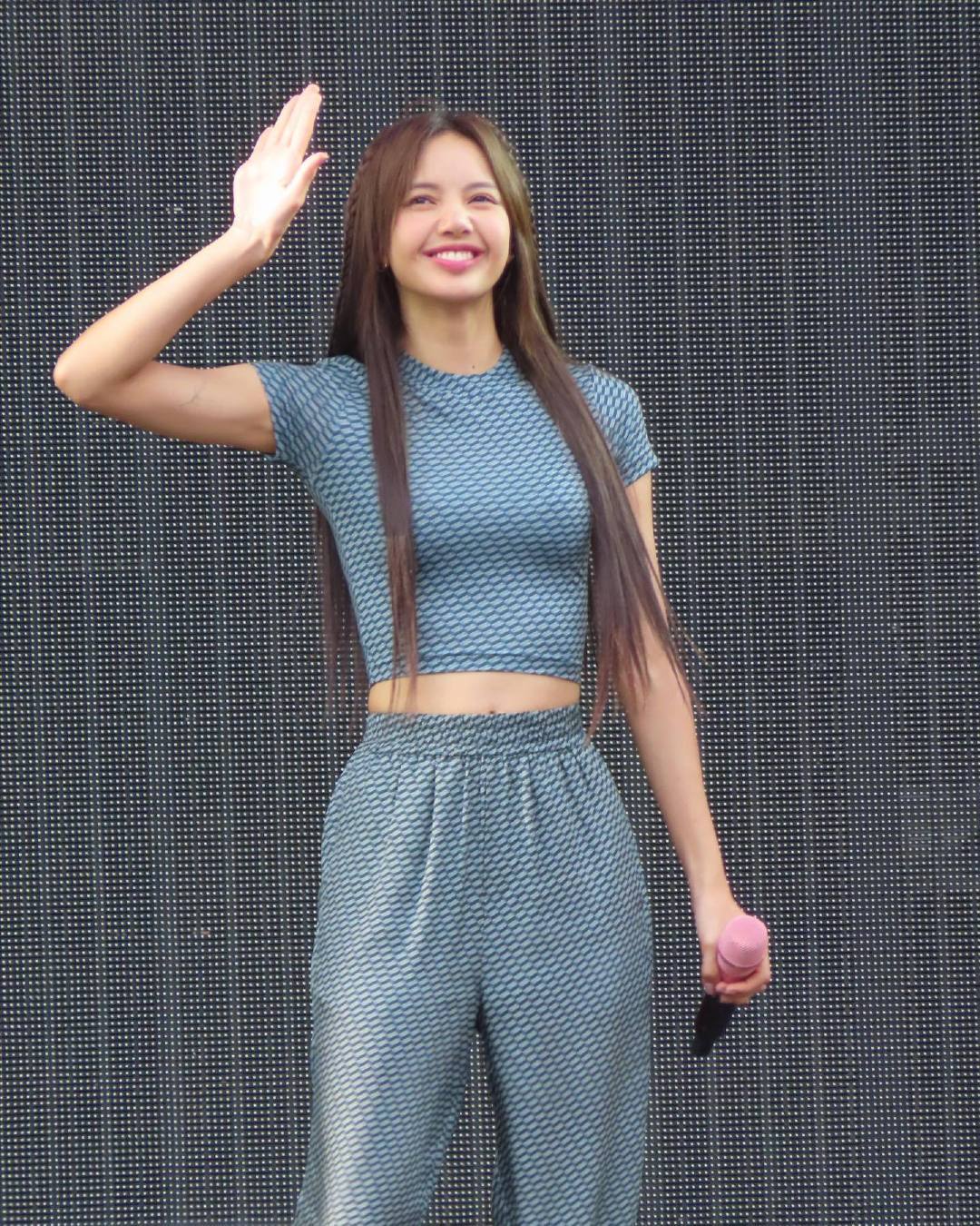 女歌手LISA，好喜欢她...