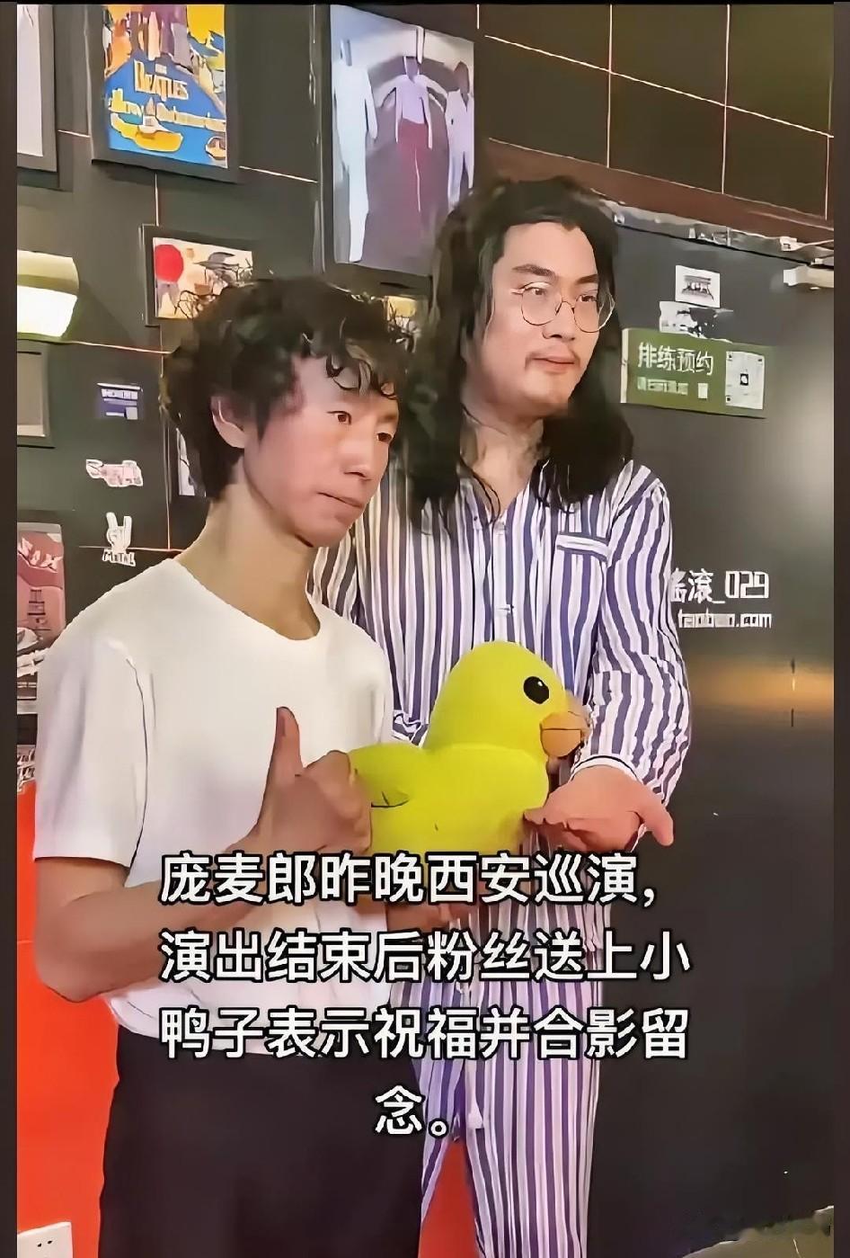 庞麦郎是华语乐坛最有原创精神的歌手，没背景、没人脉、没学过一天专业乐理，就凭着一
