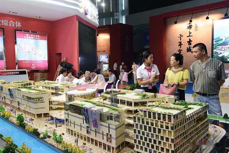 上海楼市：刚刚过去的8月，上海新房价格环比上涨0.4%，二手房环比上涨0.3
