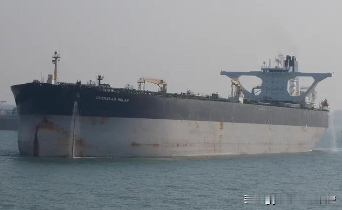 【美军今天又扣押两艘油轮】美国人现在闻到油味就像鲨鱼嗅到了血腥味，立马