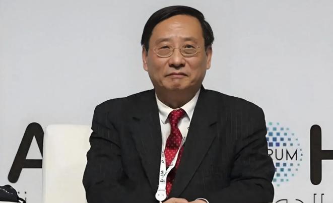 特朗普转发高志凯的评价，外界都说这是美国总统需要中国外交人士的认可，你真以为特朗