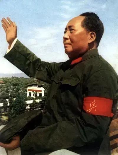 改革开放40年的历史教育了人民，证明了毛主席正确伟大。人民重新认识了毛主席的价值