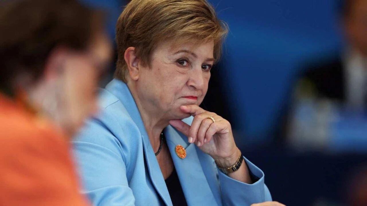 国际货币基金组织指出中国经济通缩压力和走弱的人民币正放大外部摩擦。IMF总裁格奥