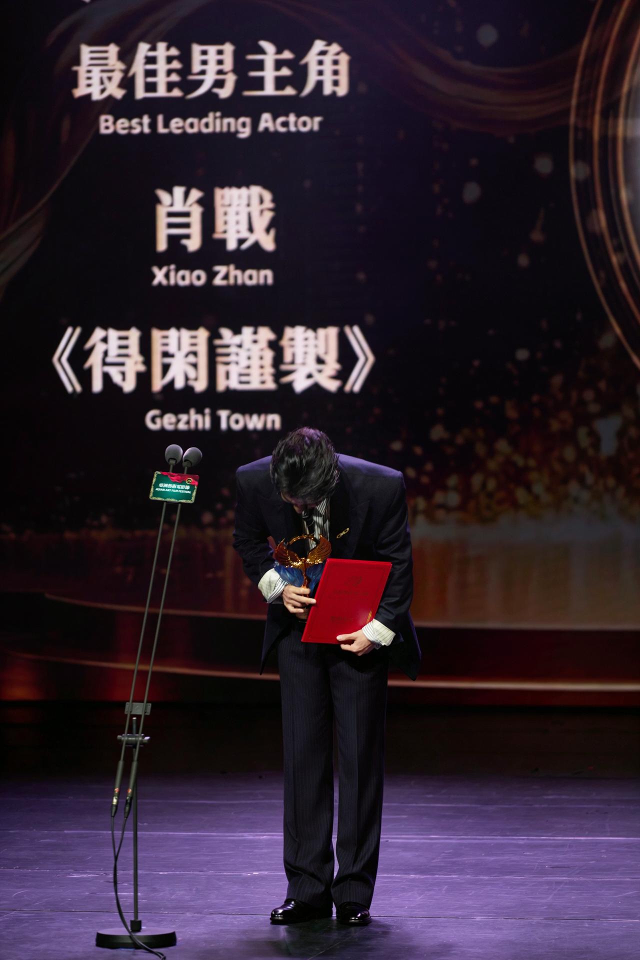 这是收获的季节你是饱满的麦穗我祝你硕果累累