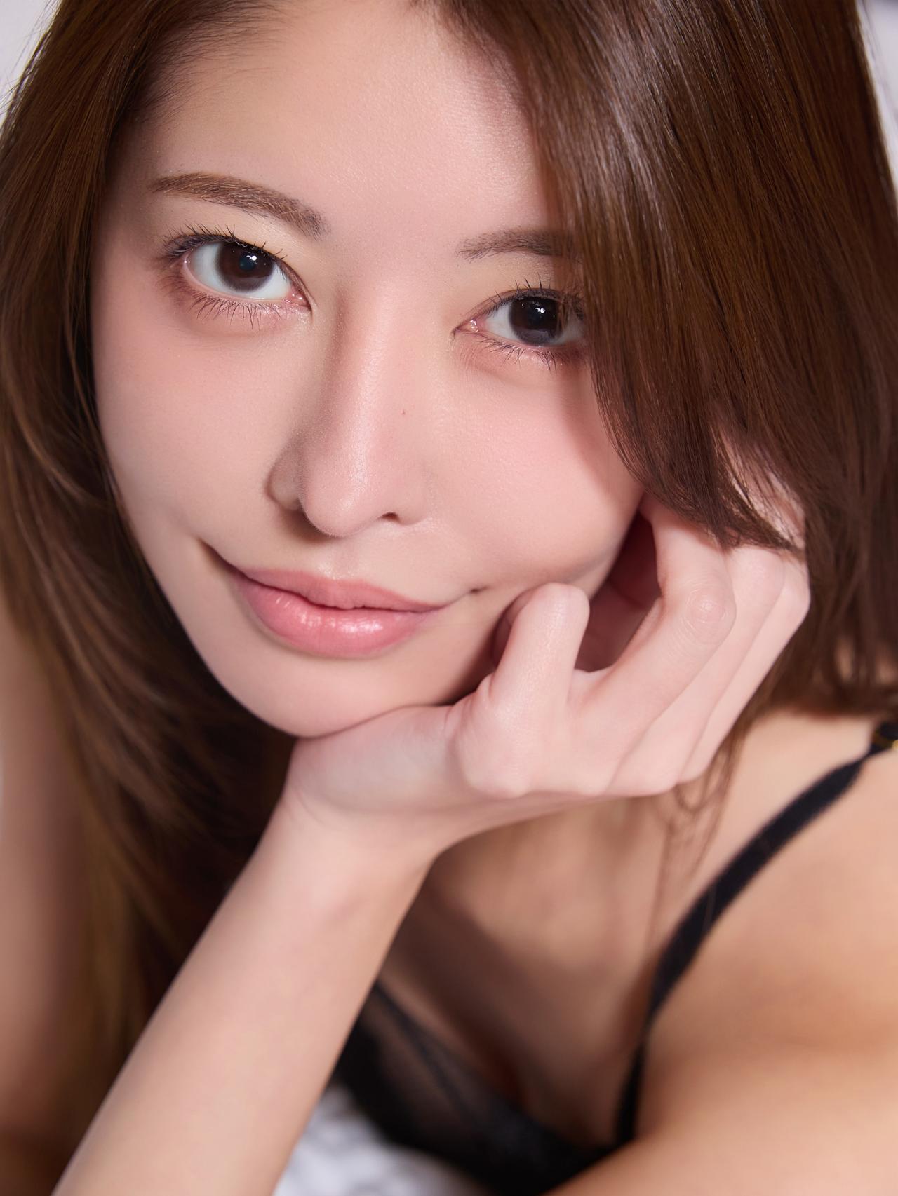 森日向子画报，妖娆妩媚的漂亮姐姐！