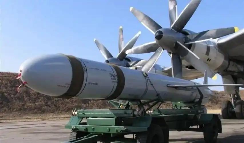 俄罗斯油轮变身“准战舰”，普京手里这张牌，要炸了“我们不是在做生意，我们是在打仗