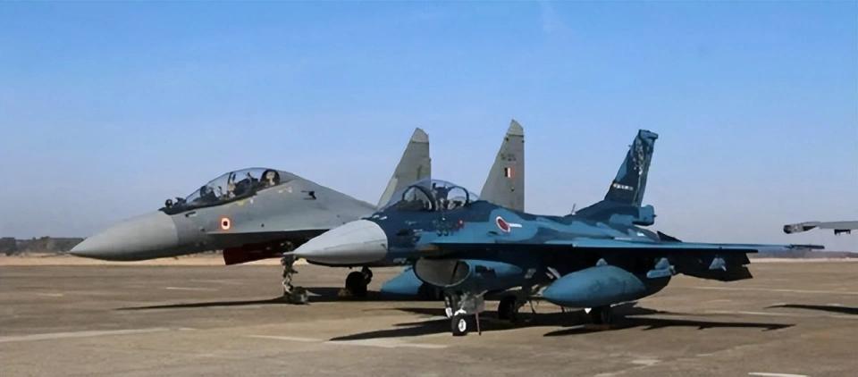 日本F-2找苏-30MKI切磋，打完就敢说歼-16不过如此，日本拿它当参照物，这