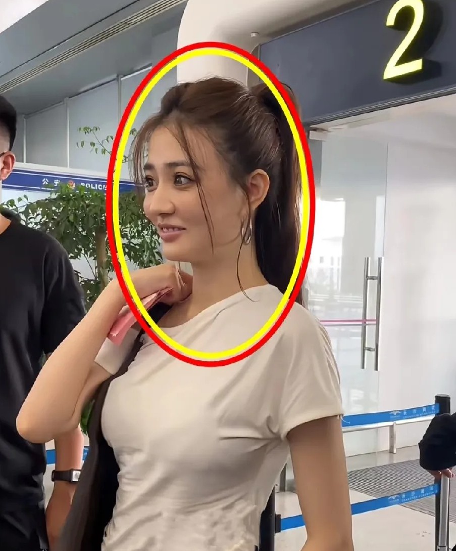 我去……徐璐原来长这样……