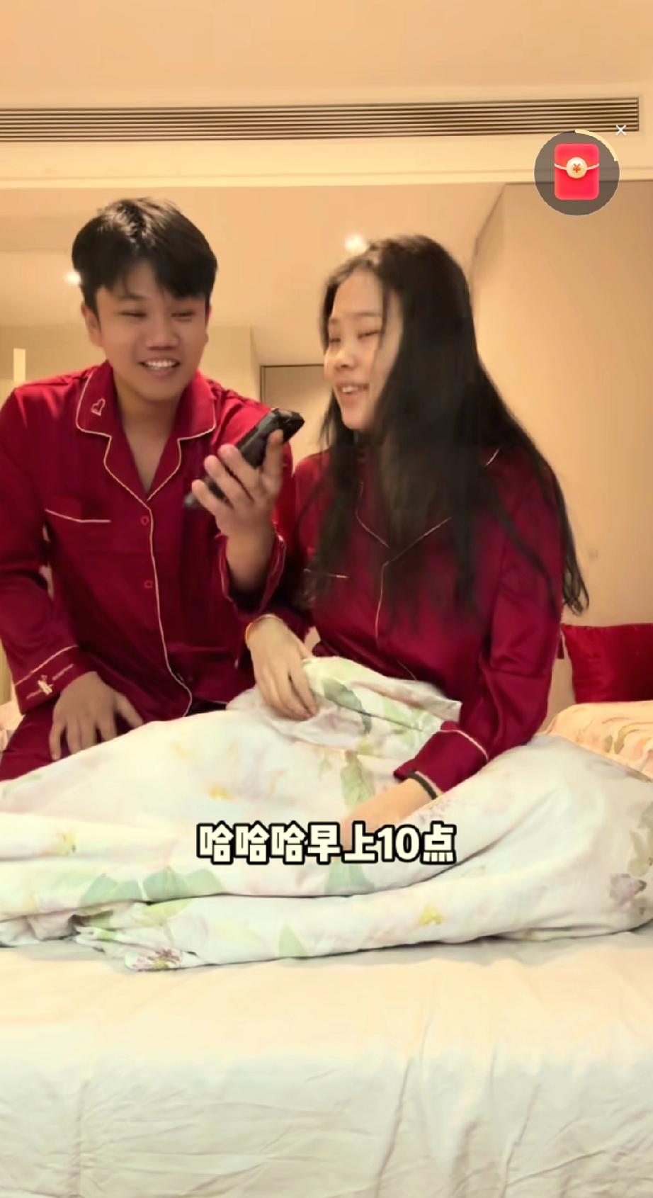 解清帅和王正正这对新婚小夫妻在结束了新疆之旅之后，回到河北的家中，半个多月没