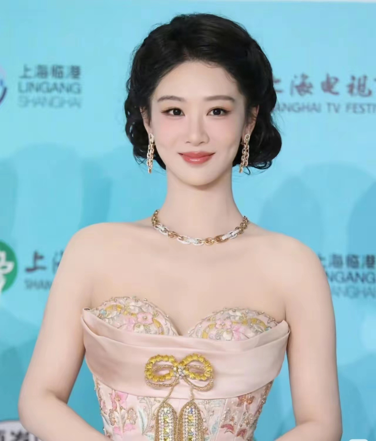 金鹰奖最佳女主角，99%是杨紫！第一，新晋白玉兰视后，演技已经通过专业评审验证。
