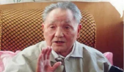 🌞1978年7月，一个让全世界都吃了一惊的消息传来：中国不再给阿尔巴尼亚任