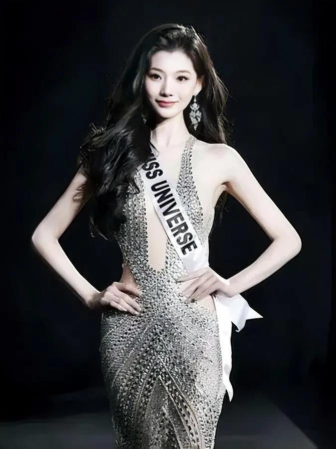 环球小姐冠军是山东姑娘?她的大学专业让人惊掉下巴!本以为赵娜摘得总冠军靠的是