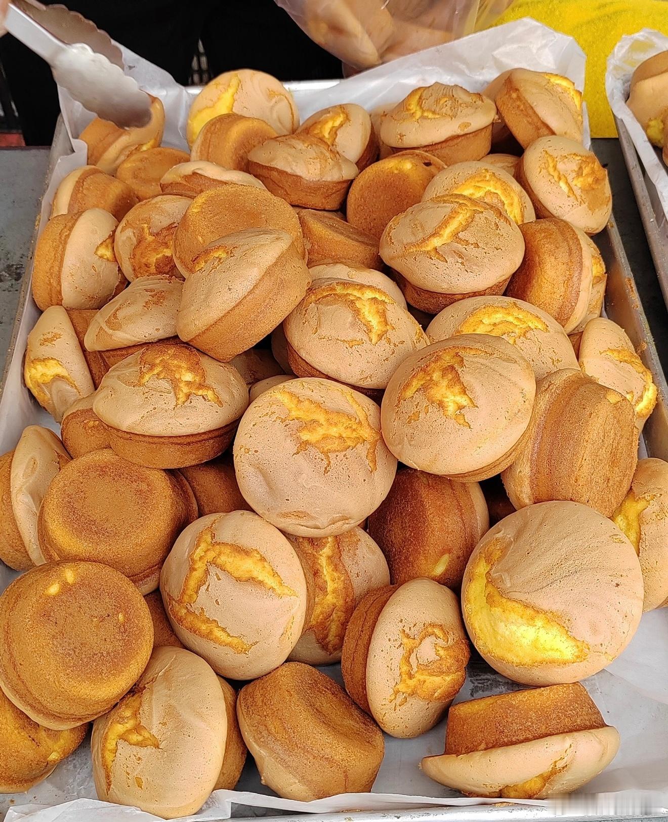 面包界真的需要一个蜜雪冰城这种老式鸡蛋糕比雪王还便宜，量大管饱还好吃