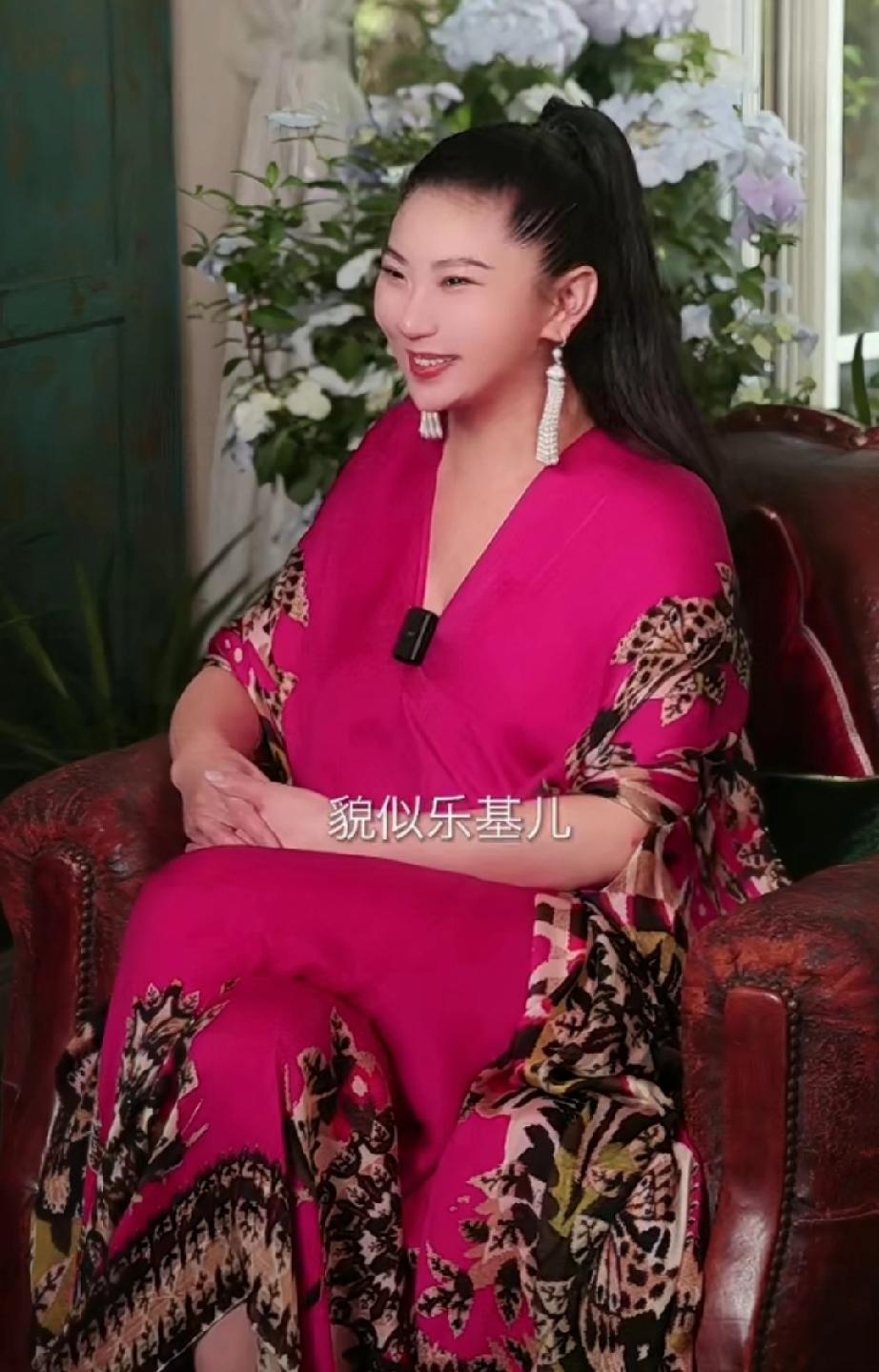 谢贤前女友忆当年，媒体说她像乐基儿两人被拍到照片的时候其实还没有真正在一起，