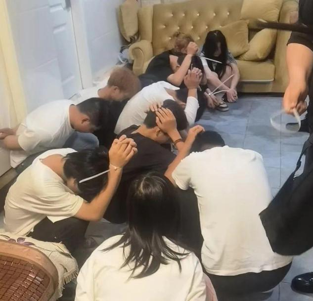 网恋奔现被抓，还是蓄意做局？这个24岁的小伙子孙某某，在网上认识了17岁的女网