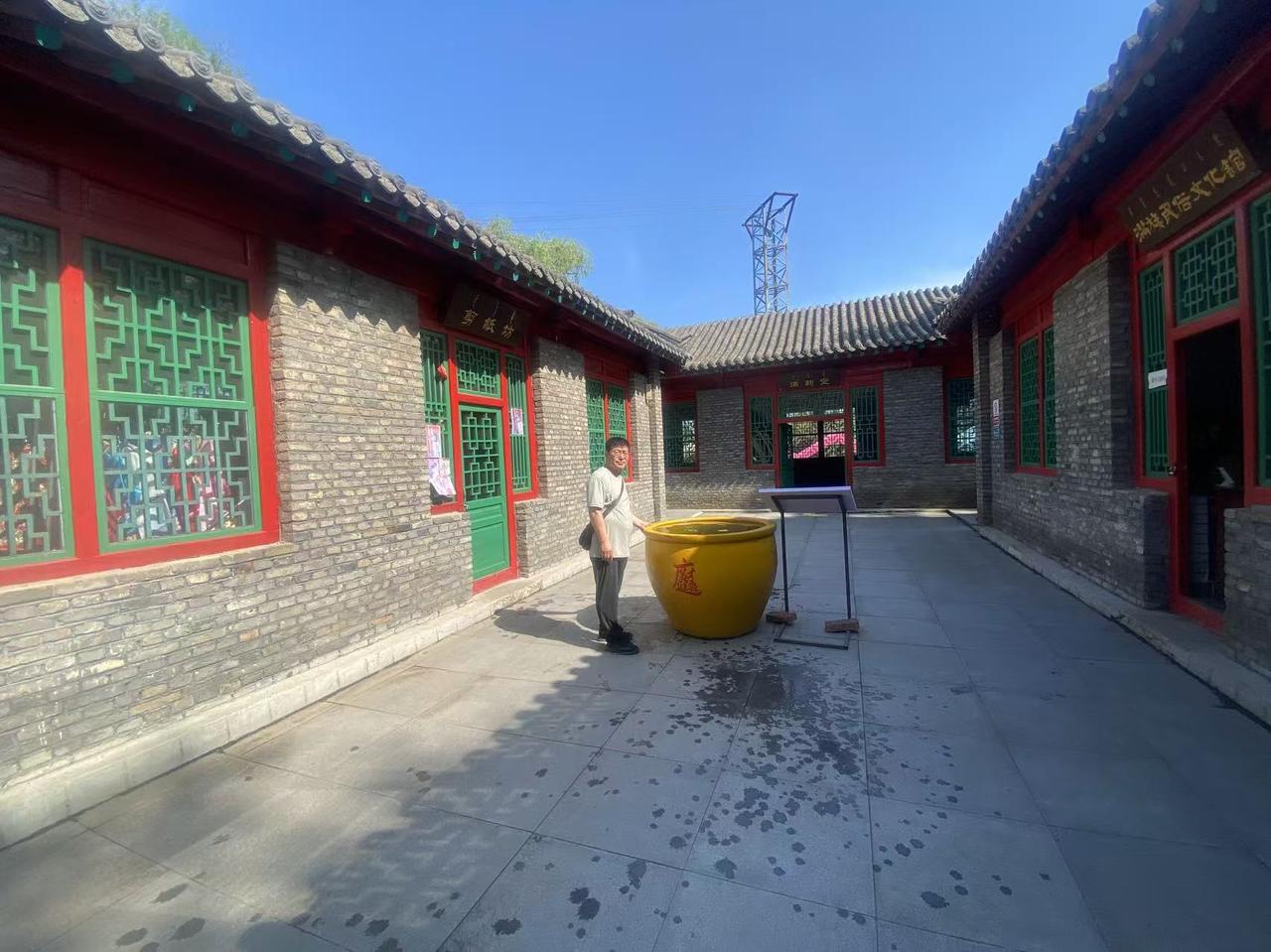 有人问我退休干什么？我说：不想有什么打算，打算也没有啥用，因为计划没有变化快。但