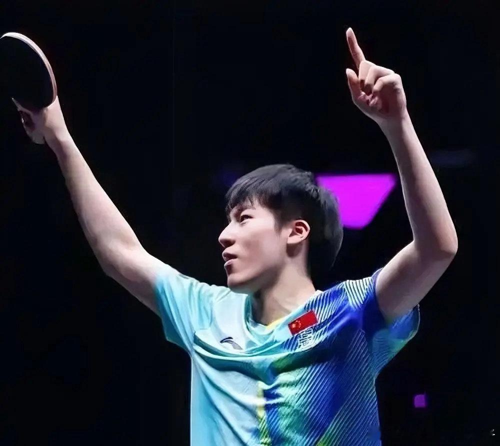 国乒男队五大新人综合实力详细子项对比：1、身体条件：温瑞博＞向鹏＞陈垣宇＞黄友政