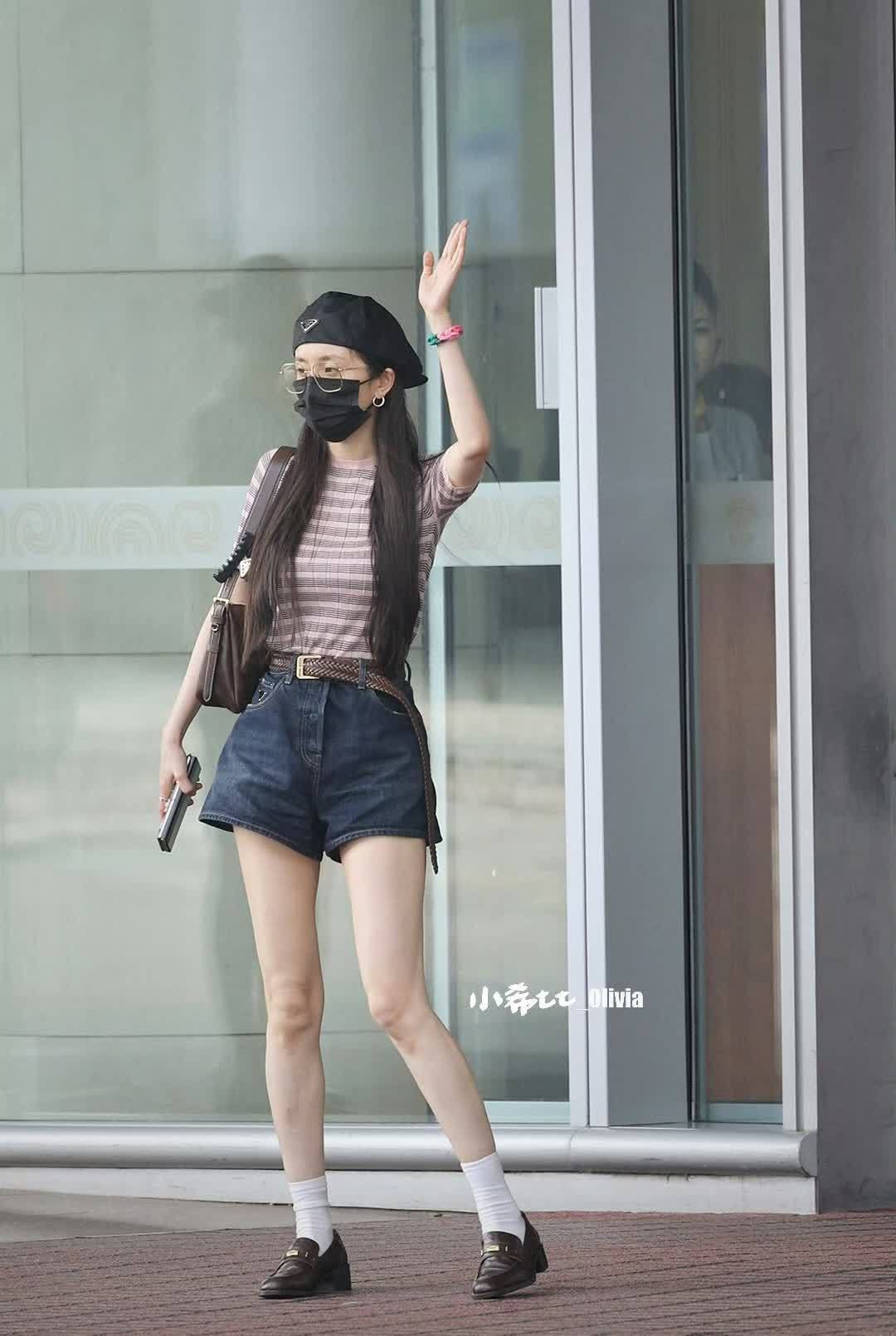 杨幂卸妆后依旧耐看​​​