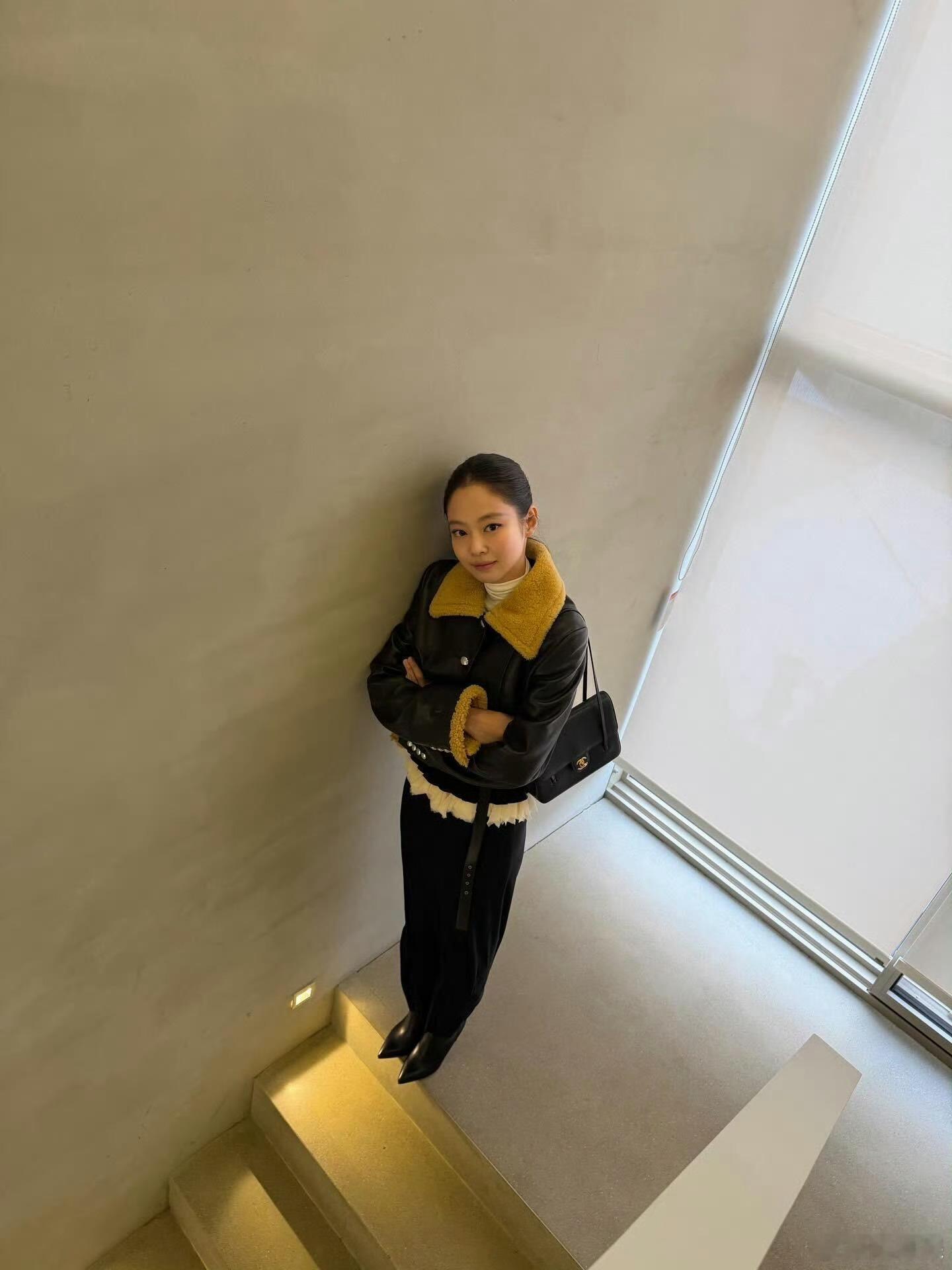 Jennie25岁写真集好有才华的妮🖼️