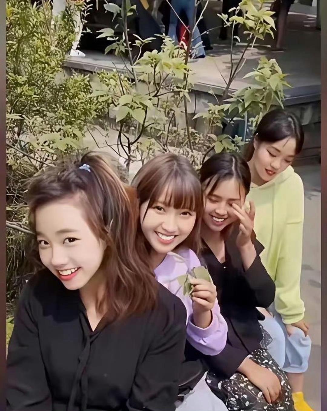 果然在美颜的加持下，根本没有丑人