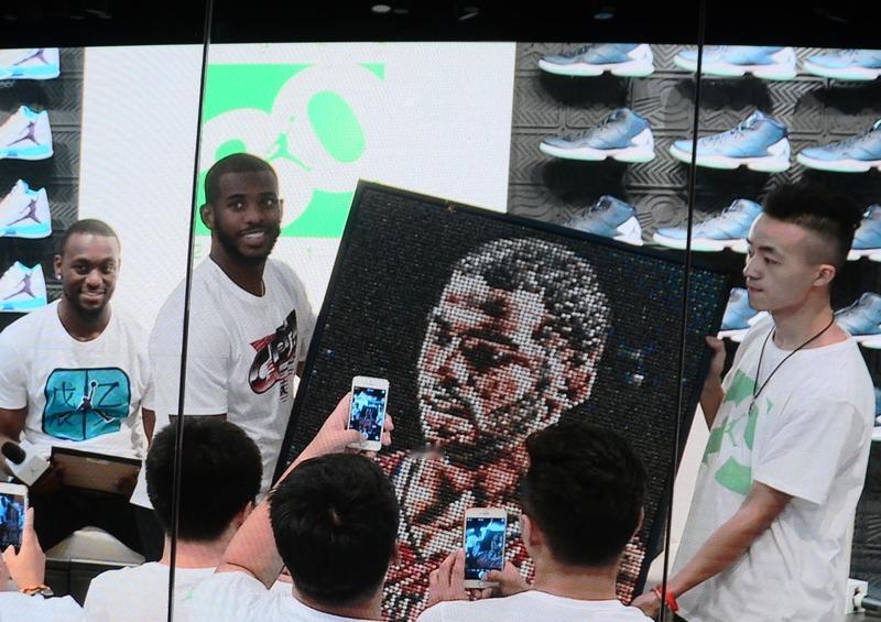 这4%的命中率差距，不是数字，是两种篮球时代的断层。库里的三分是战术起手式——