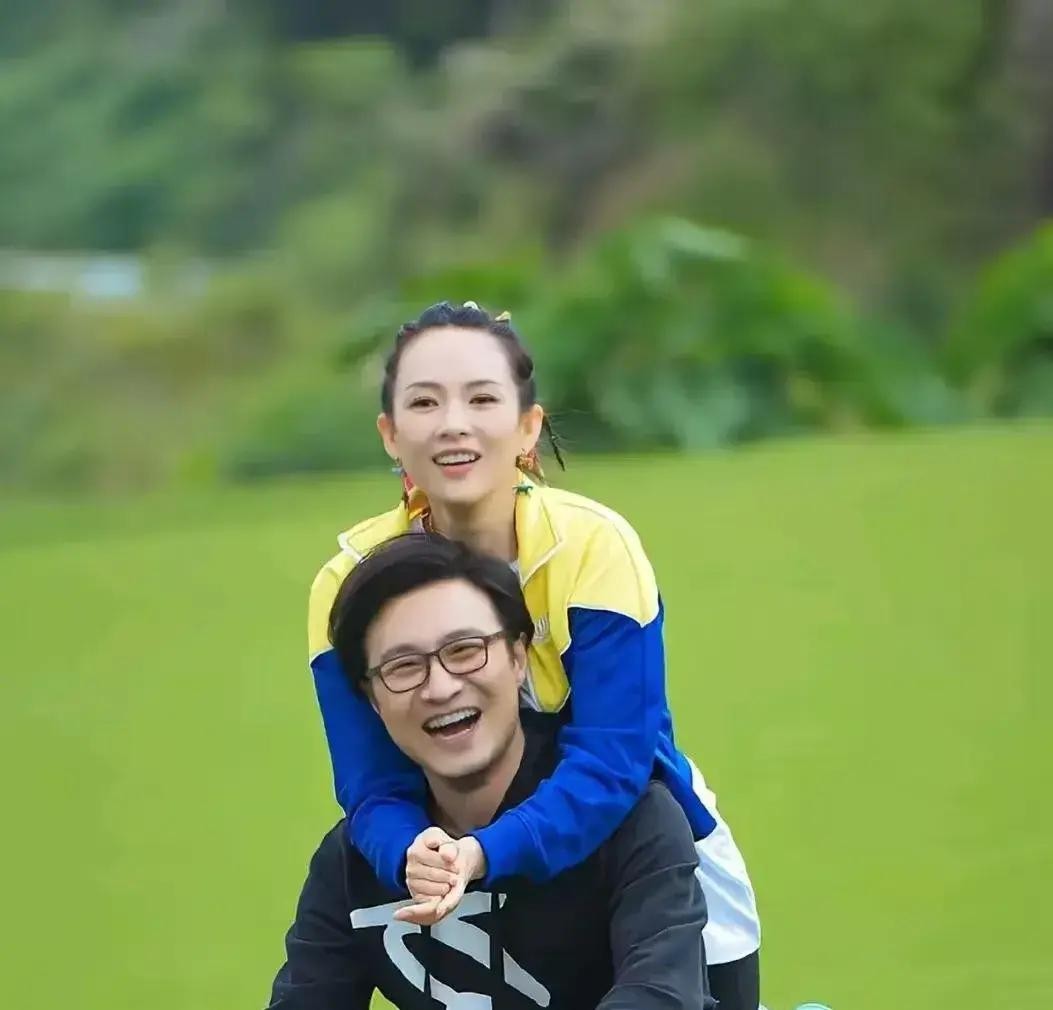 2013年章子怡在《鲁豫有约》撂下一句话：汪峰要是离开她，会后悔一辈子。10年后，这话落地了。当年这