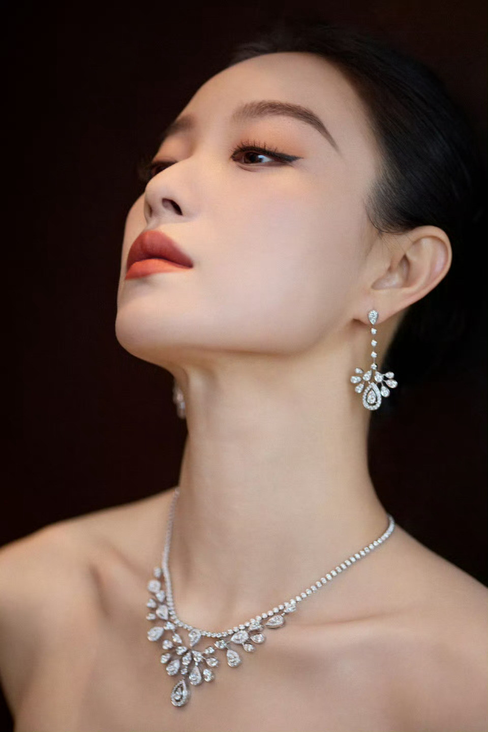 倪妮xCHAUMET多么适配珠宝的一张脸💎