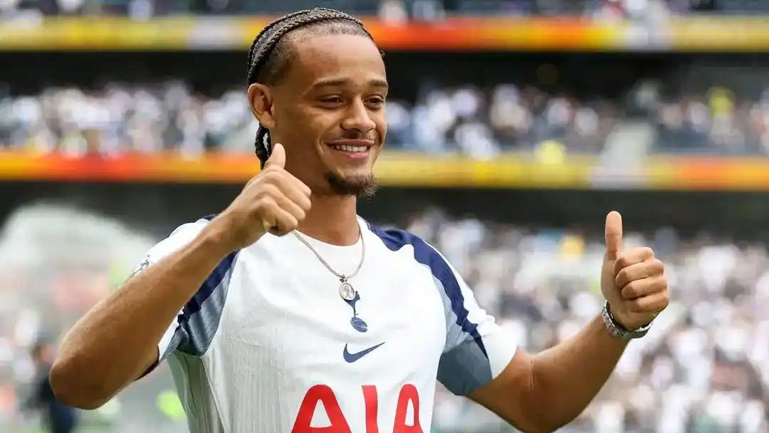 利兹联保级形势越来越明朗了，反观热刺离降级也越来越近，利兹联3-0赢狼队基本保级