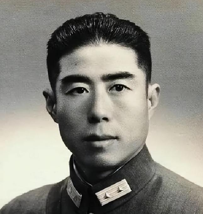 1944年，“大汉奸”郭绍绪请日军高层在家喝酒，席间，他大喊一声：“上炖鸡！”话
