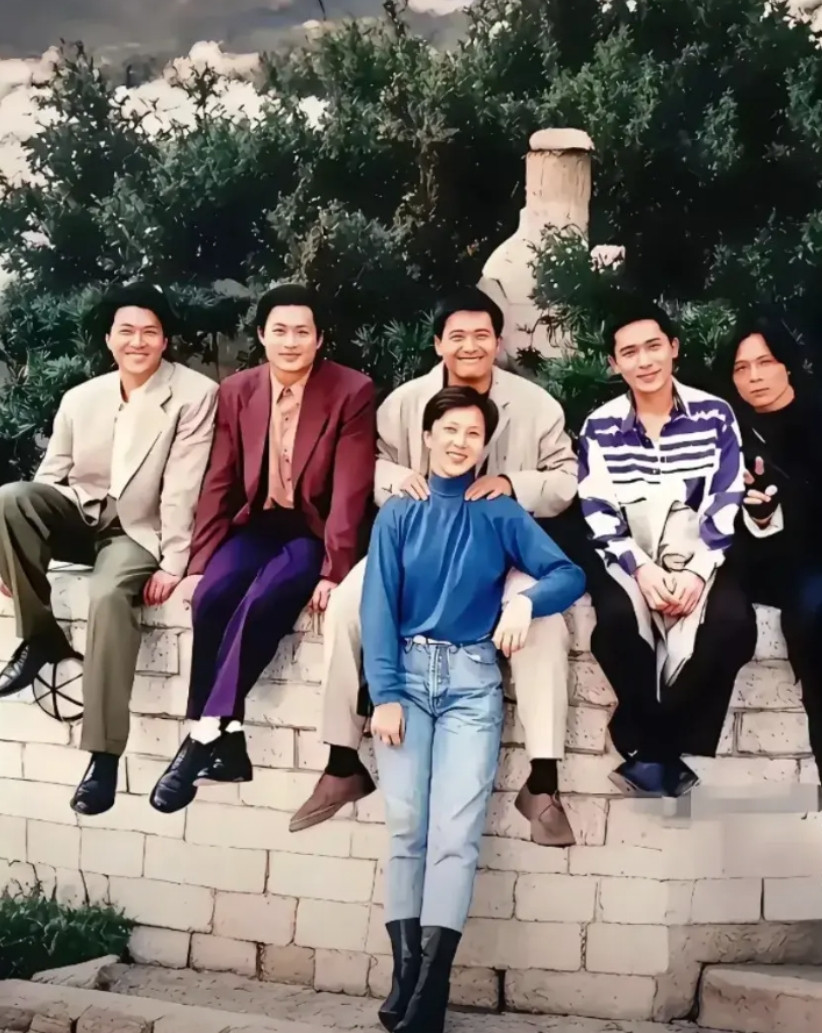 能认识三个以上的估计都不年轻了！