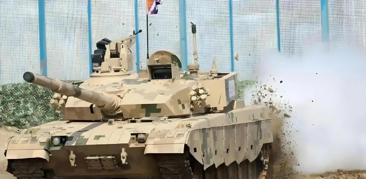 VT-4主战坦克上的遥控武器站泰国版的VT-4主战坦克，选装了一