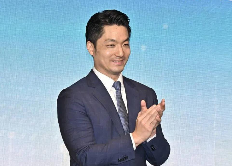 台北选战越来越热，蒋万安这边也开始“摇人”了。韩国瑜公开站台拉票，卢秀燕准备北上