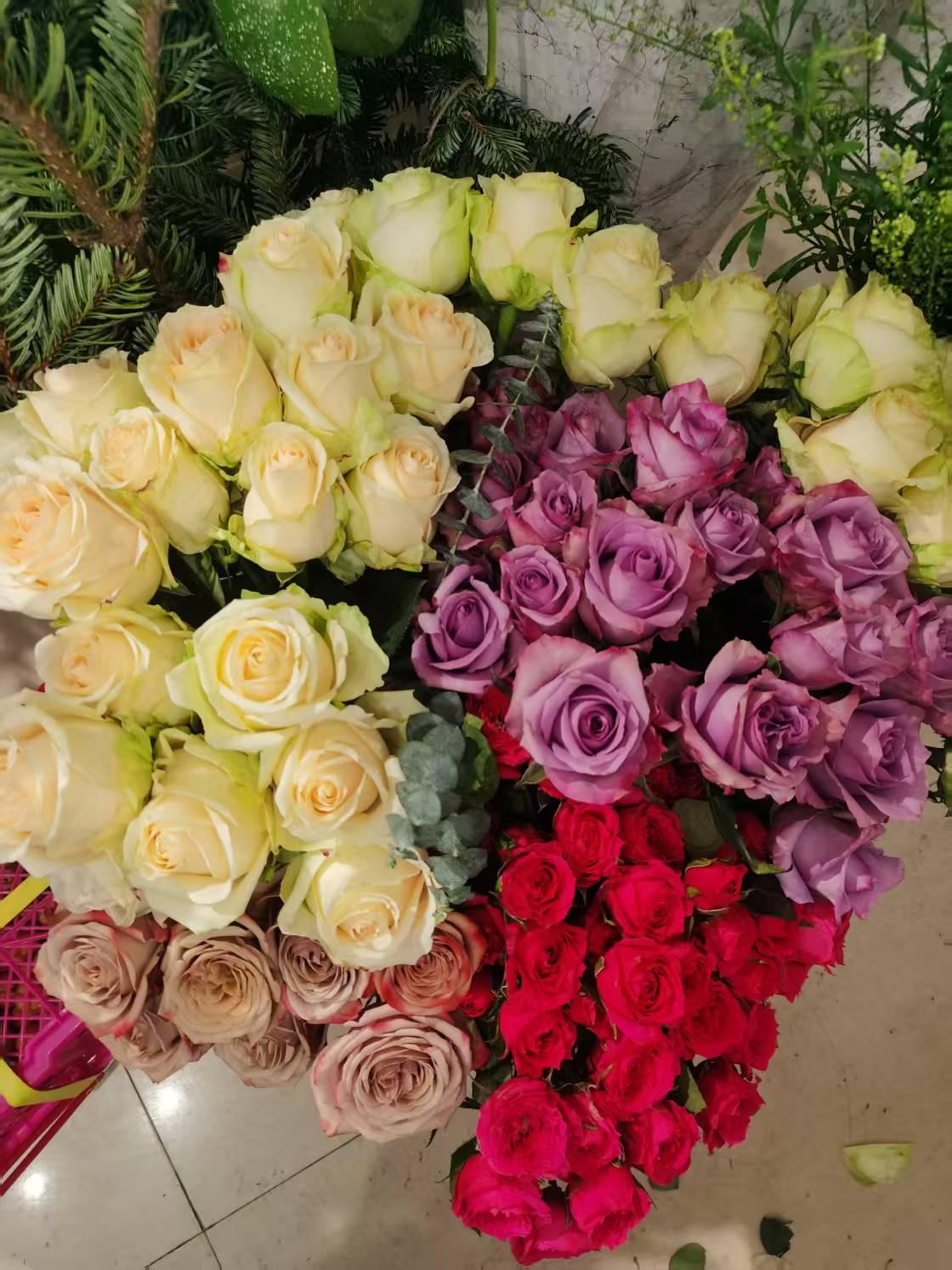 苞谷（bāogǔ）：豫南（南阳、信阳、驻马店一带）最常用​棒子（bàng