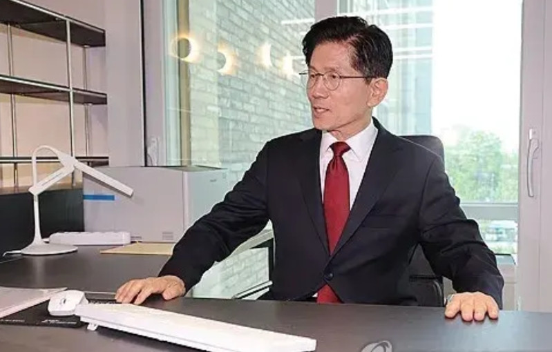 韩国执政党总统候选人金文洙恐怕成为了韩国最悲催的候选人，在5月3日被国民力量党确