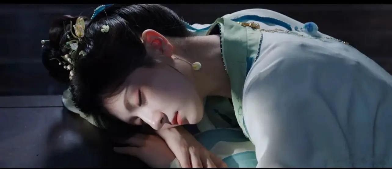 这是鞠婧祎还是李兰迪？​​​