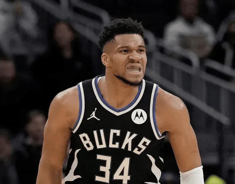 梭哈了！勇士愿付出2032年前所有首轮，去追逐字母哥！除了用巴特勒配平薪资之