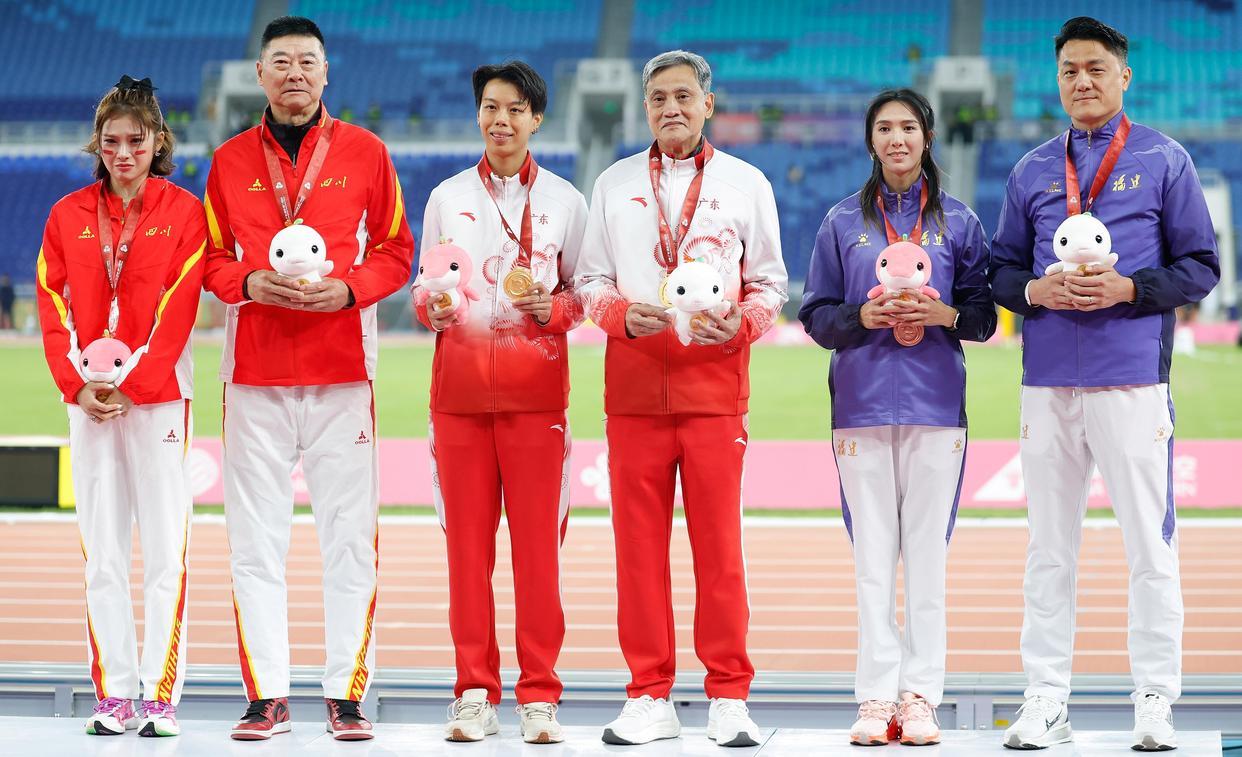 不知什么时候起，女子100米栏这么小众的项目，变得热度这么大，四川有吴艳妮，湖南